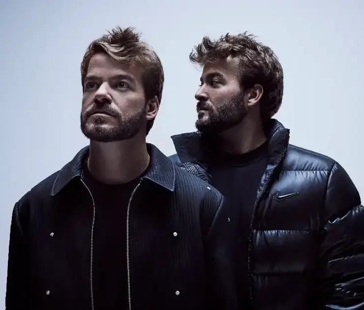 A dupla de música eletrônica Dubdogz (Eduardo