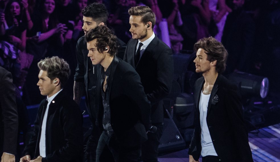 One Direction em apresentação no 'The X Factor' em 2013