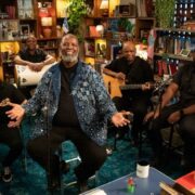 Péricles é o novo convidado do Tiny Desk Brasil (Fernanda