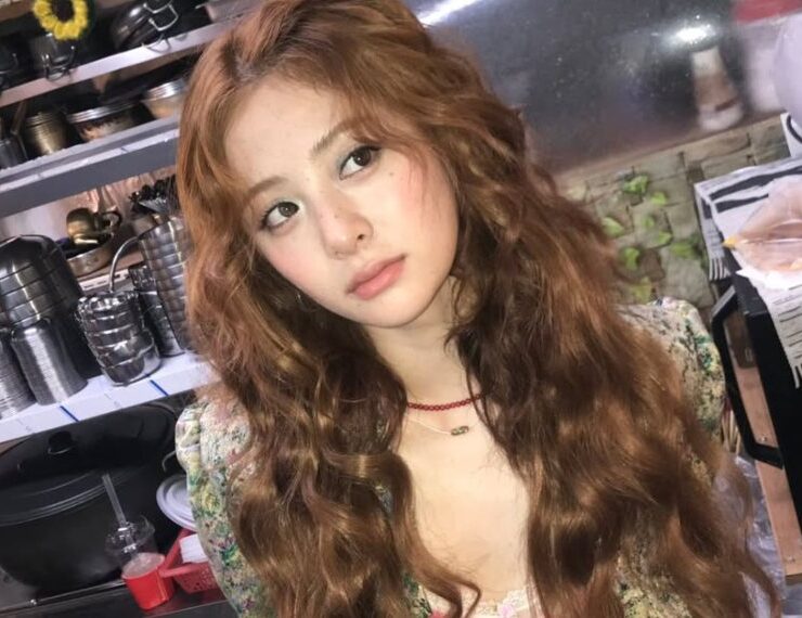 Yunjin, do LE SSERAFIM