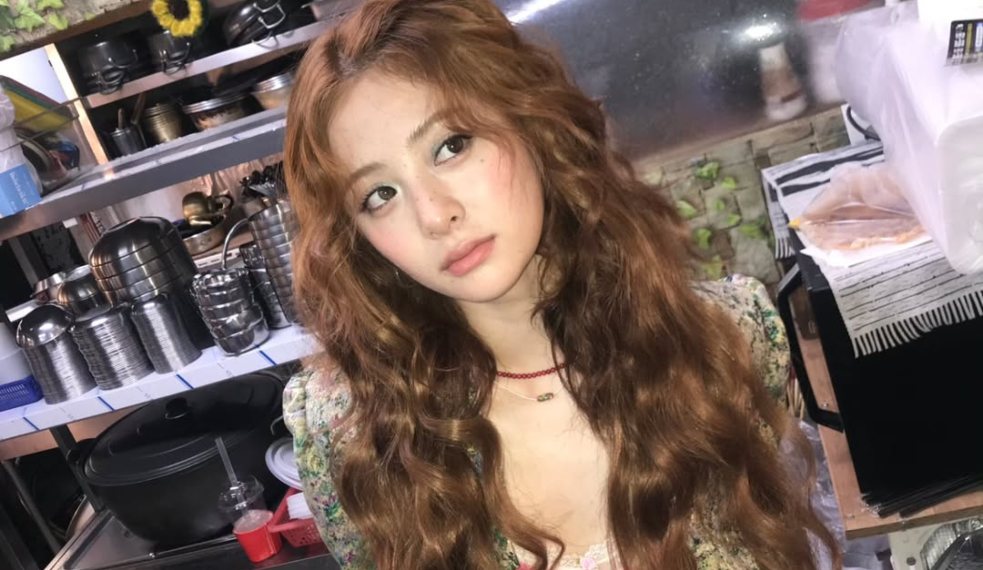 Yunjin, do LE SSERAFIM