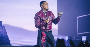 Veigh no primeiro show da EVOM Tour (foto - Marcos Oliveira @marcosoliveirapht)