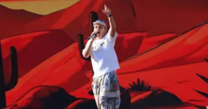 João Gomes faz gravação do DVD no Arcos da Lapa (RJ) (Agnews/Fabrício Pioyani/Webert Belicio)