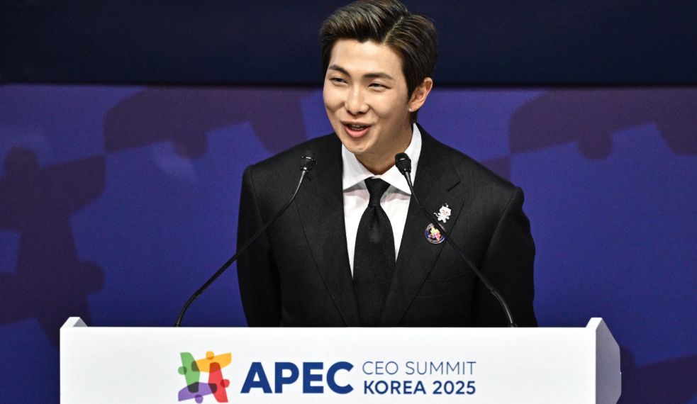 RM, do BTS, em cúpula da APEC