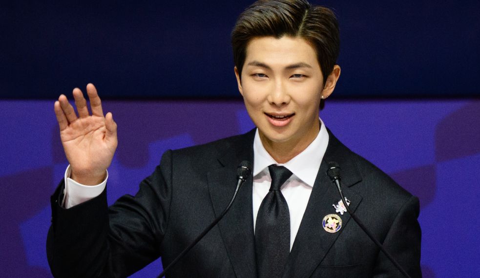 RM, do BTS, em cúpula da APEC