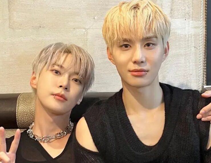 Doyoung e Jungwoo, membros do NCT