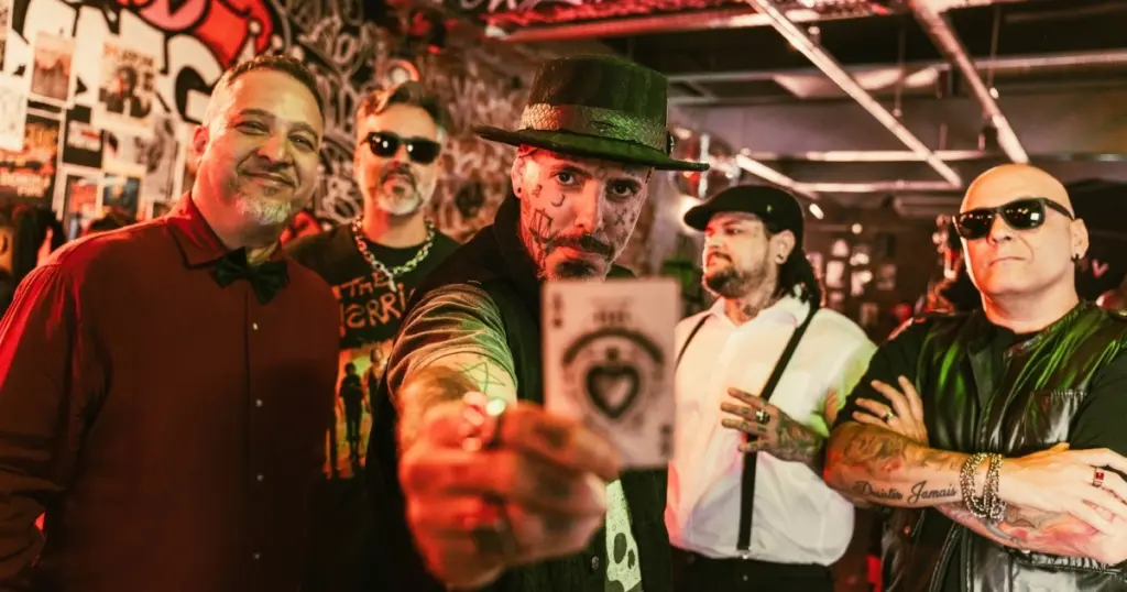 Detonautas lança ‘Potinho de Veneno’ com influências de Rita Lee e tecnobrega 1 Detonautas (Divulgação)