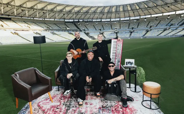 O grupo Sorriso Maroto durante ensaio no Maracanã