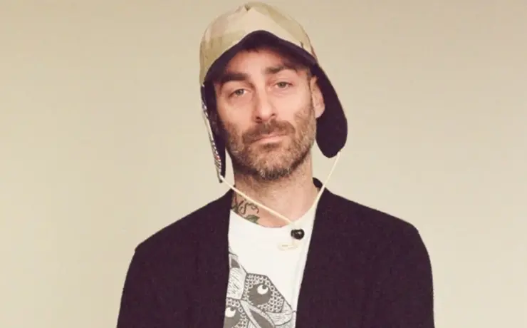 Mike Kinsella, também conhecido como Owen