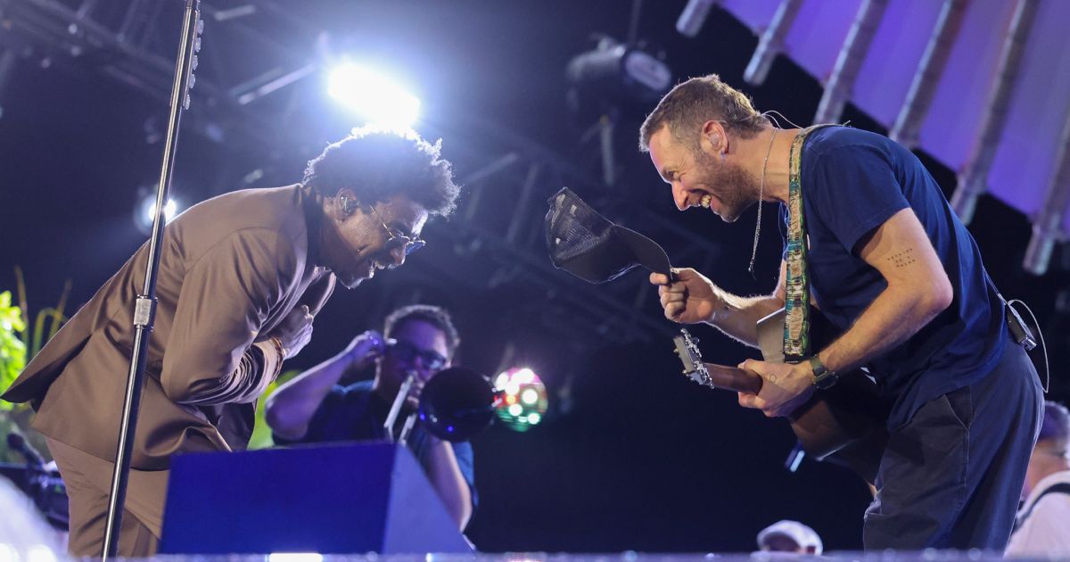 Seu Jorge e Chris Martin