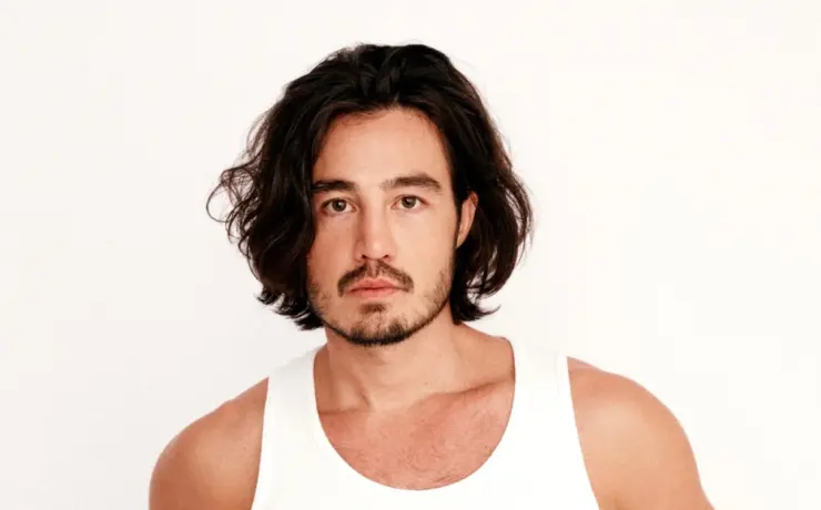 Tiago Iorc apresenta Première do Latin Grammy 2025