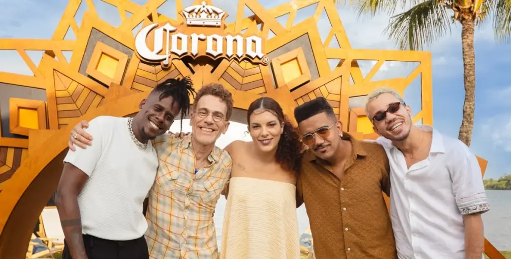 Nando Reis, Céu e Os Garotin na turnê do Corona Luau MTV (Divulgação)