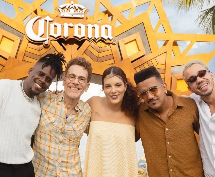 Nando Reis, Céu e Os Garotin na turnê do Corona Luau MTV (Divulgação)