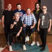 Jota Quest e o cantor e compositor Flávio Venturini (Flavio Charchar/ Divulgação)