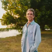 Todd Snider. Crédito: Angelina Castillo