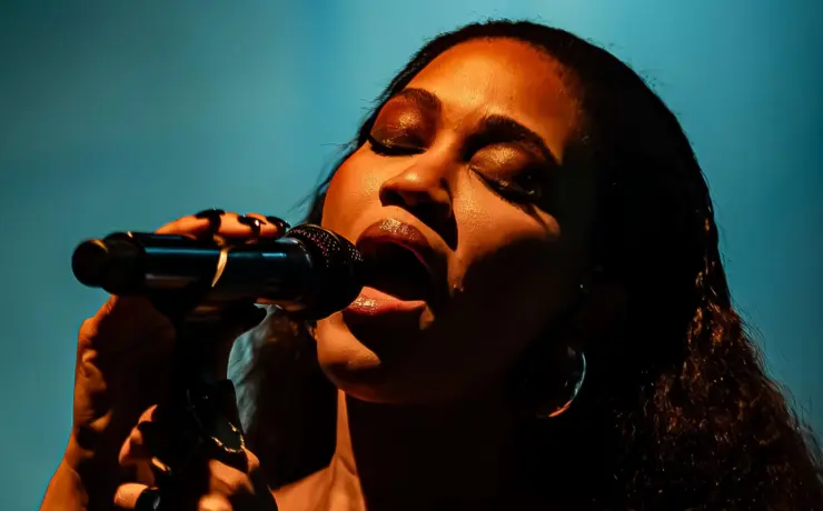 Luedji Luna se apresentando no Sesc Jazz (Sérgio Fernandes)