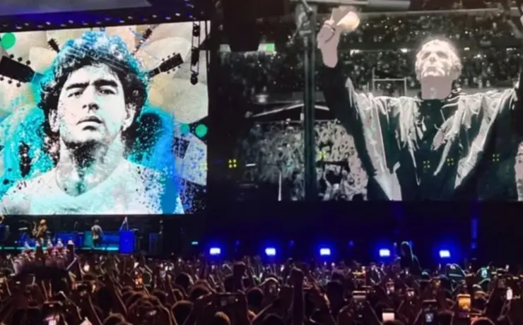 Oasis homenageia Maradona em Buenos Aires (Reprodução YouTube)