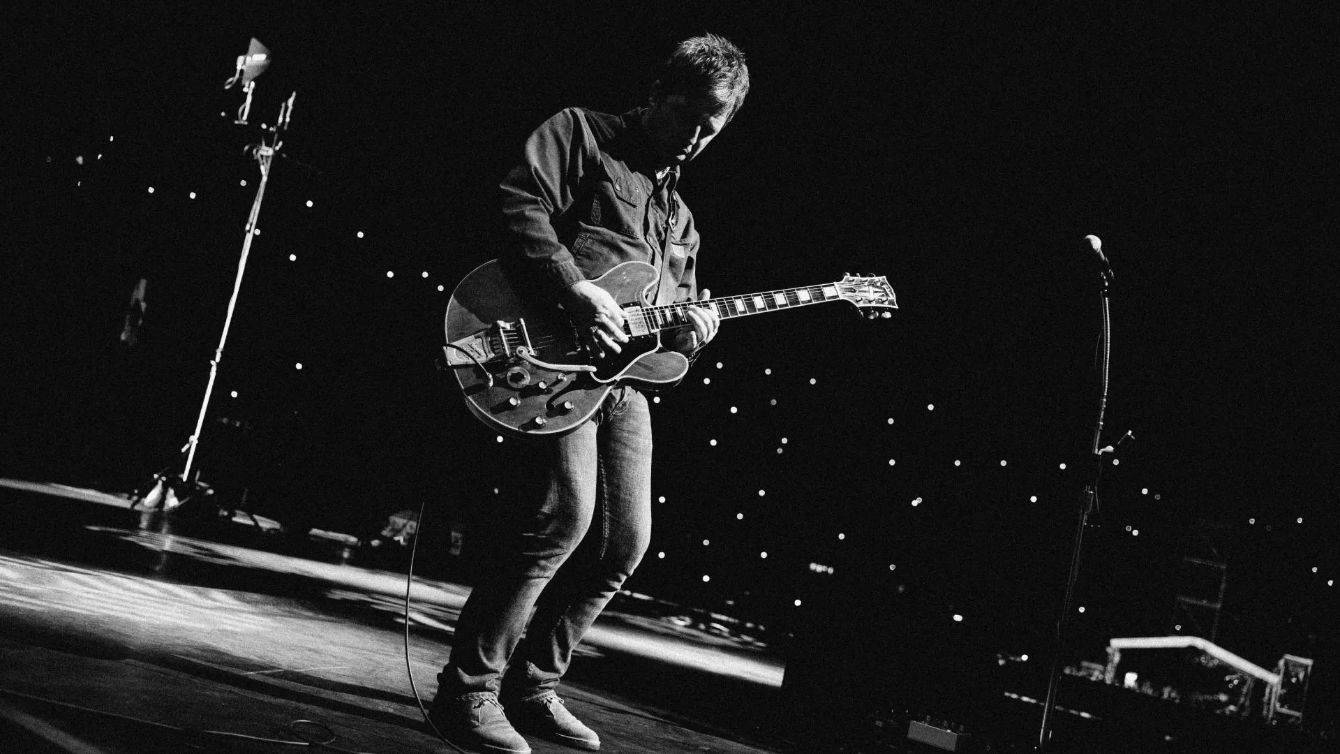 Noel Gallaguer do Oasis em SP (@JOSHUAHALLING)