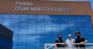 César Menotti e Fabiano no Hospital de Barretos