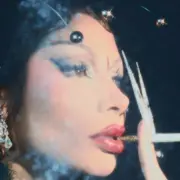 Grag Queen lança disco 'Cósmic