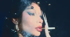 Grag Queen lança disco 'Cósmic