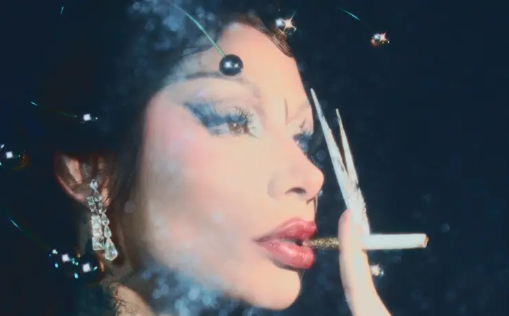 Grag Queen lança disco 'Cósmic