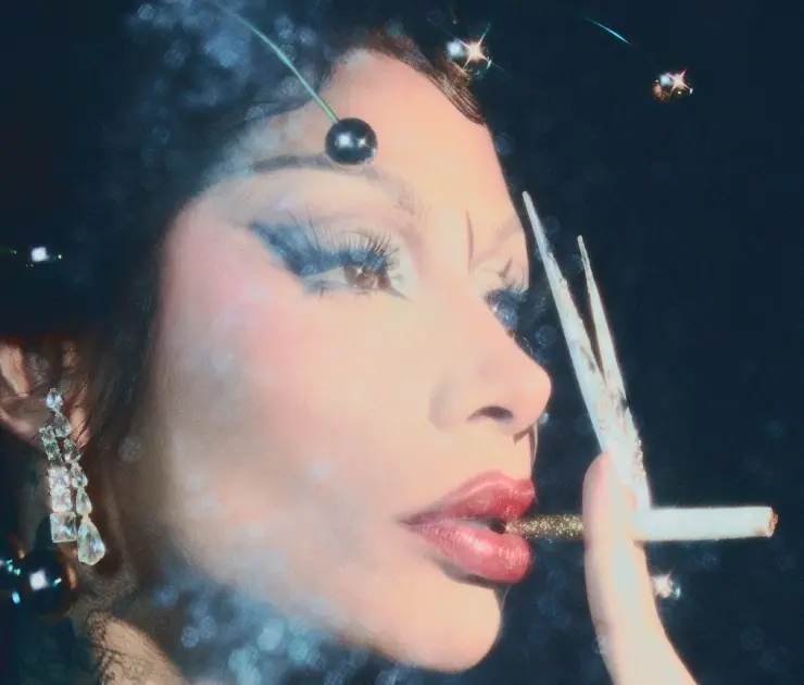 Grag Queen lança disco 'Cósmic