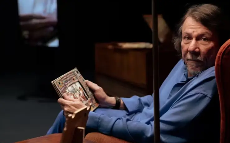 Lenine em cena do filme 'Eita'