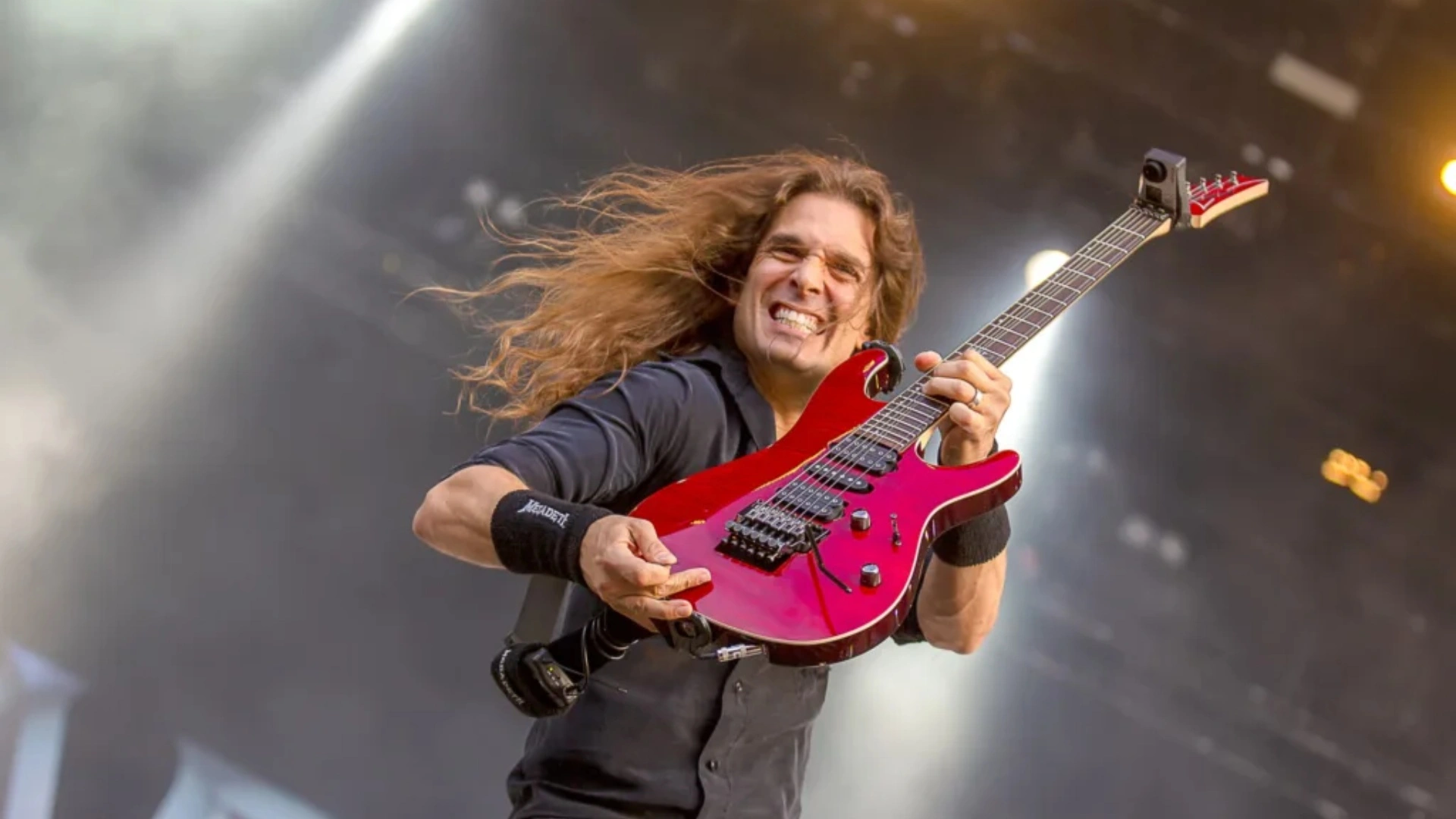 Kiko Loureiro (site oficial)