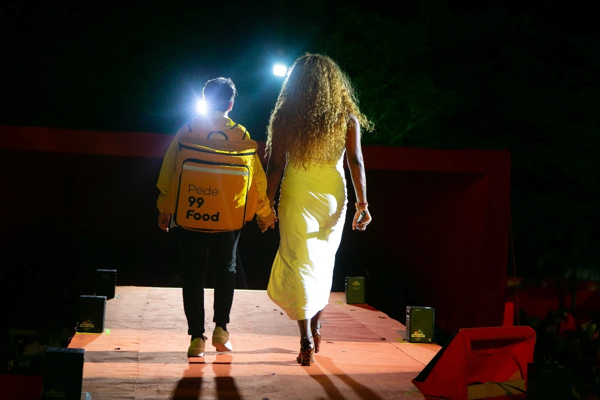 Liniker, a grande surpresa de Ivete Clareou em Salvador (Foto: 99)