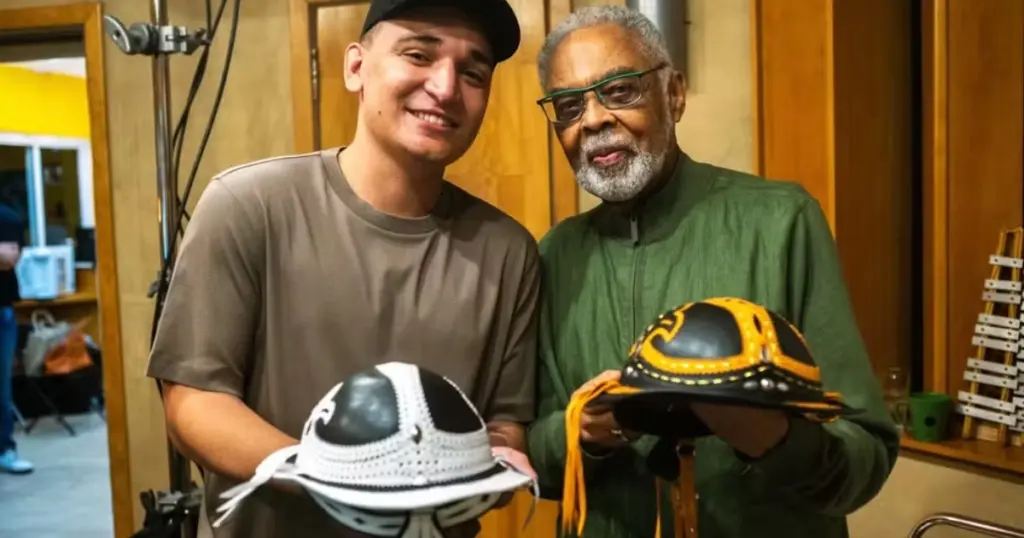 João Gomes e Gilberto Gil (Academia Latina da Gravação/Divulgação)