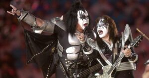 Gene Simmons e Ace Frehley, do KISS