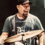 Mingau, do Ultraje a Rigor, recebe novo tratamento (Reprodução/Instagram)