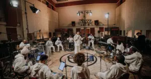 Sorriso Maroto em gravação de documentário em Londres (Arthur Rodrigues/Divulgação)