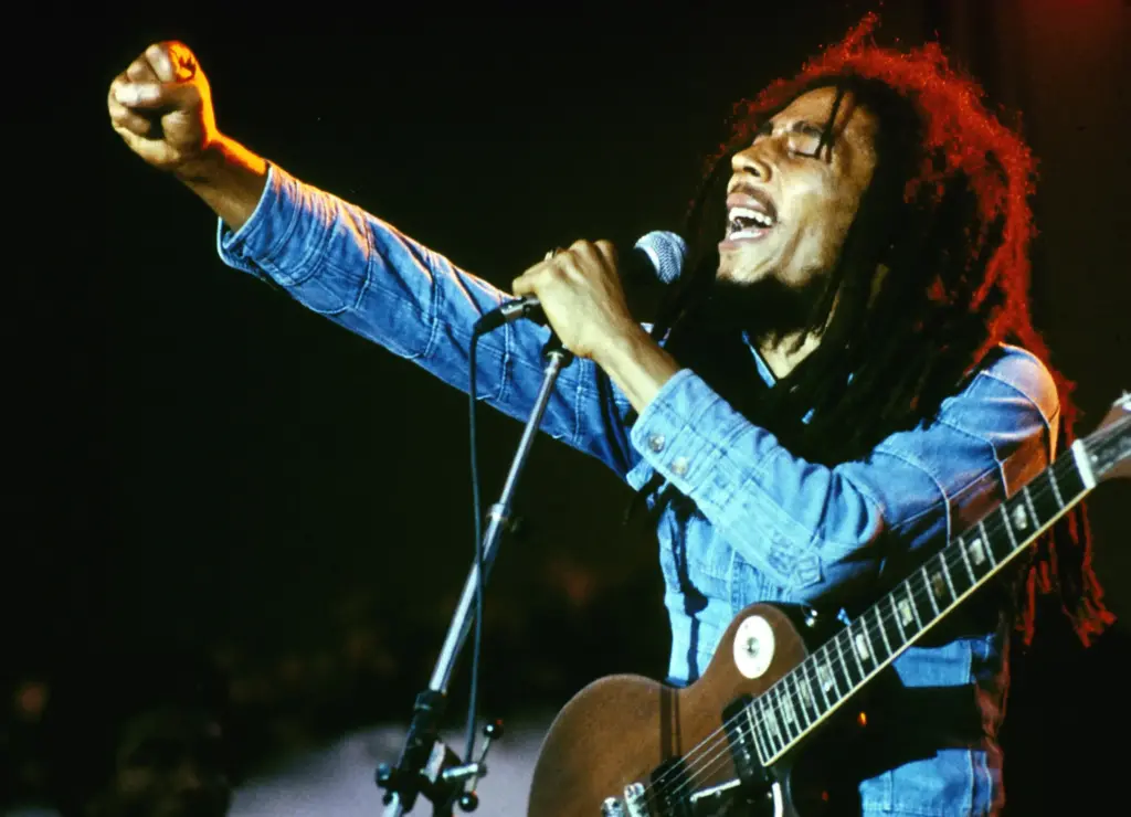 Bob Marley no palco do Roxy Los Angeles em 26 de maio de 1976