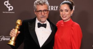 Globo de Ouro 2026: Kleber Mendonça Filho e sua companheira, Emilie Lesclaux