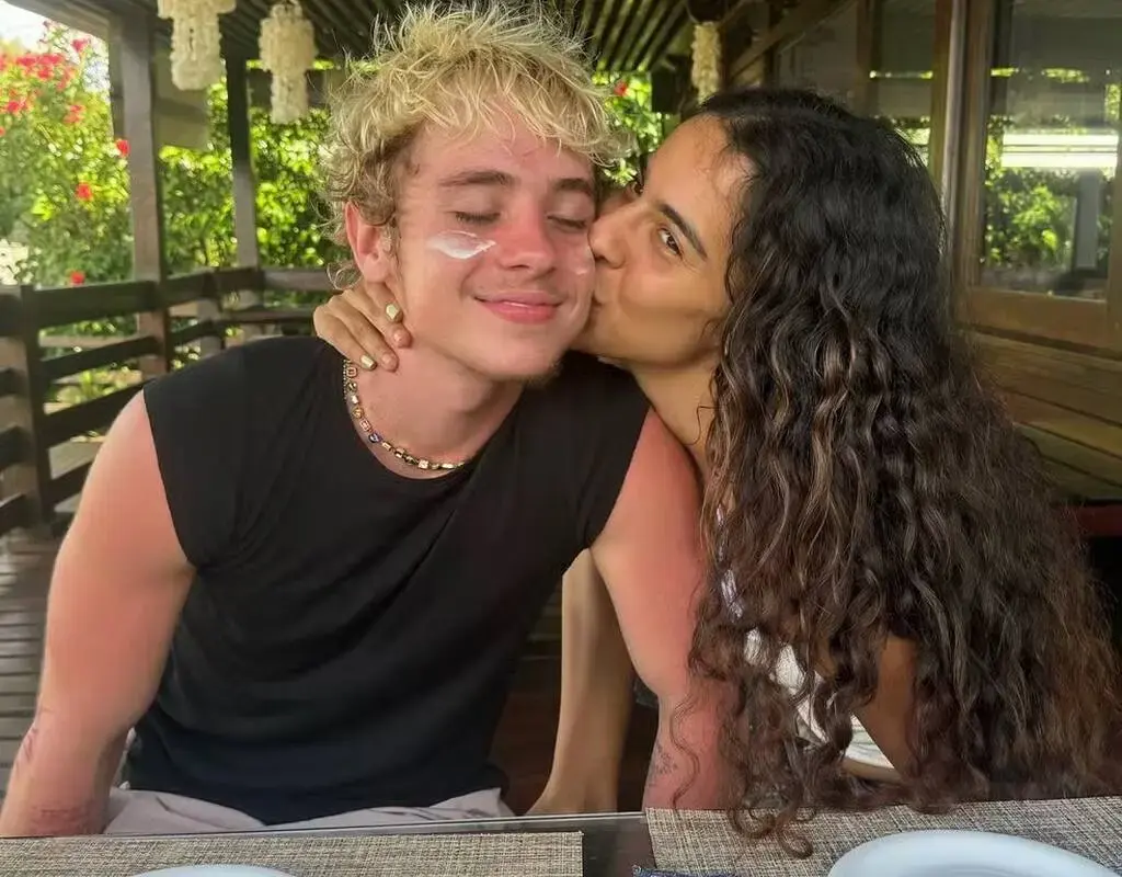 Marina Sena e Juliano Floss (créditos - reprodução instagram)