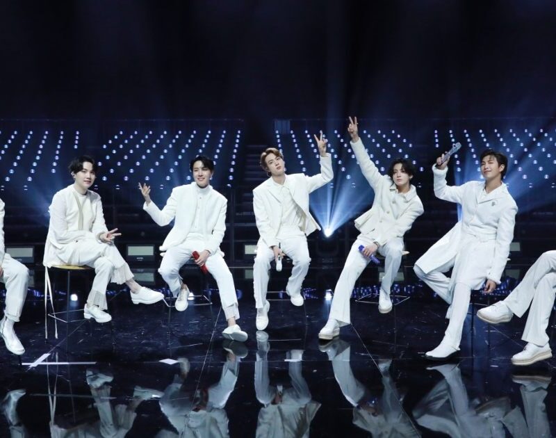 BTS anuncia exibição de shows de turnê nos cinemas