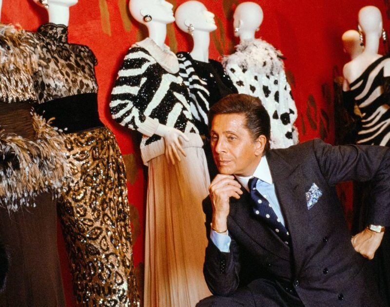 Valentino, estilista da alta sociedade, morre aos 93 anos em Roma