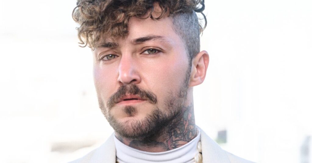 Kaique estreia na música com o álbum 'Me Chame Pelo Meu Nome' 1 Kaique