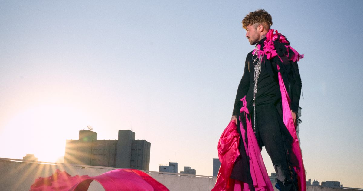 Kaique estreia na música com o álbum 'Me Chame Pelo Meu Nome' 2 Kaique