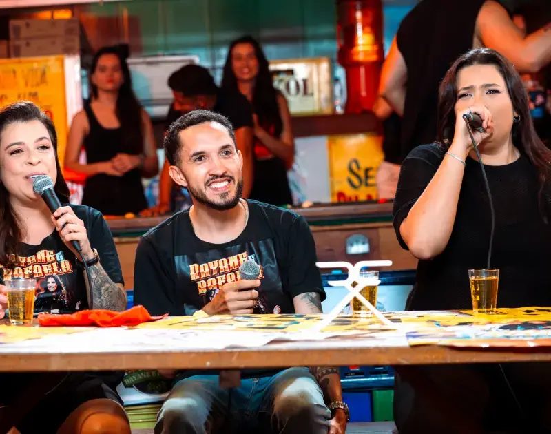 Apadrinhados de Henrique e Juliano se unem para novo trabalho