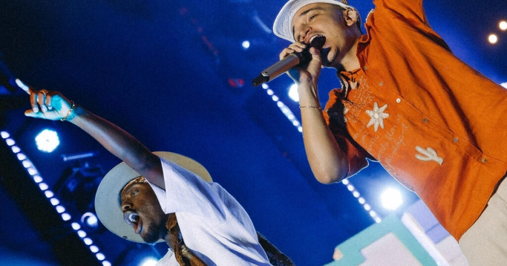 No Festival de Verão, 'Dominguinhos' mostra que ainda tem espaço para crescer 1 Mestrinho tocando com o projeto "Dominguinho" no Festival de Verão