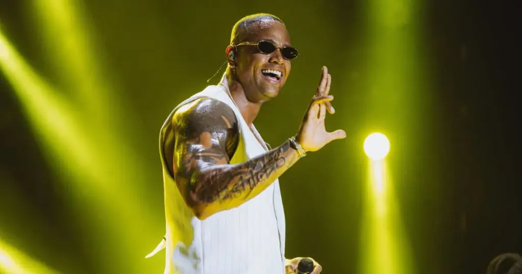 Léo Santana faz o público 'meter dança' no Festival de Verão 1 Léo Santana no Festival de Verão de Salvador 2026 (créditos Leawry)