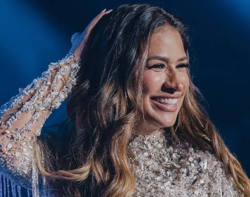 Simone Mendes inicia novo formato de show com IA e tecnologia