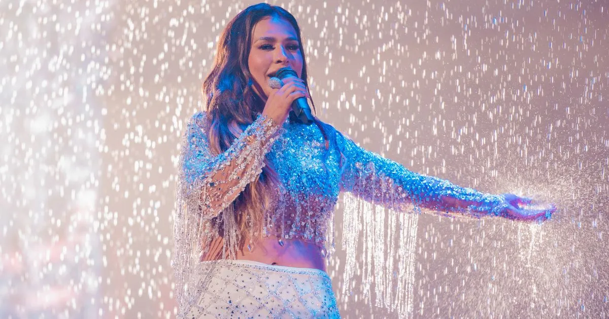 Simone Mendes inicia novo formato de show com IA e tecnologia 2 Simone Mendes no show Intimidade (créditos Cauê Garcia)