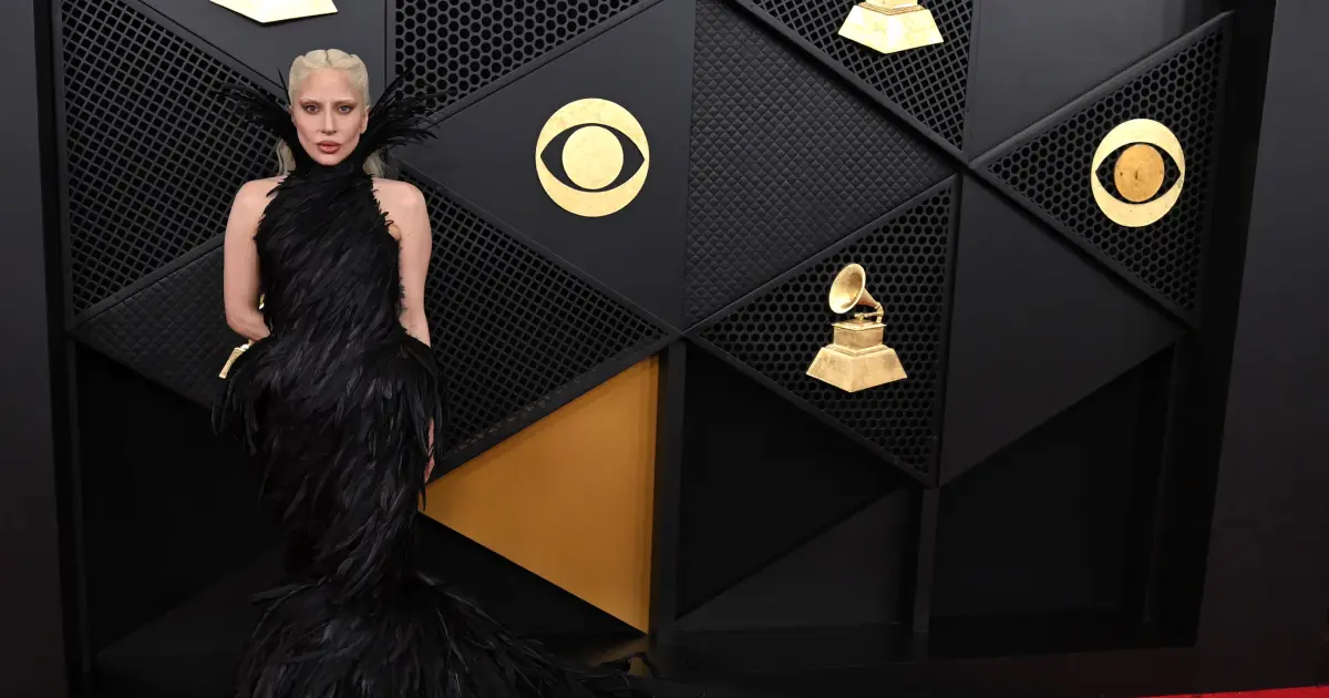 Grammy Awards: veja fotos e vídeos do tapete vermelho 2 Lady Gaga
