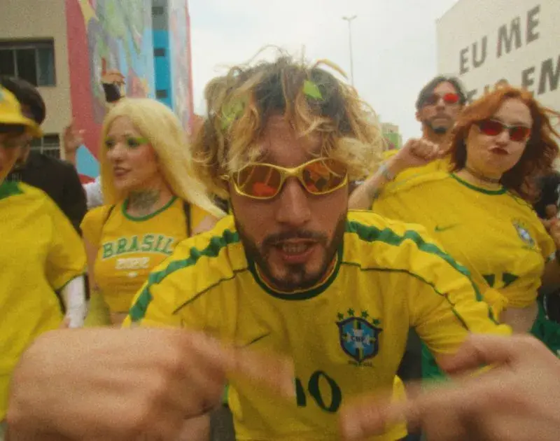 bbno$ lança clipe de ‘come to brazil’ gravado em São Paulo