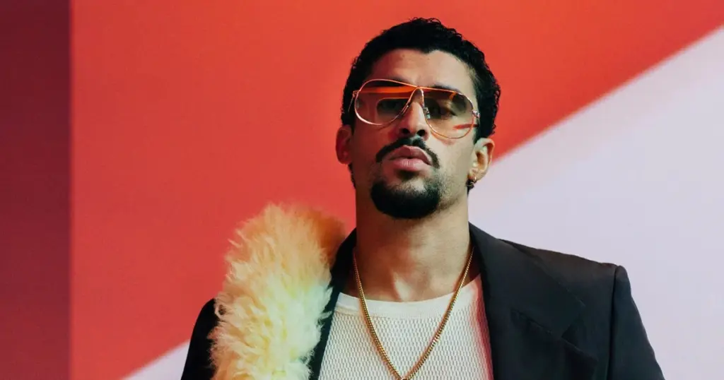 Bad Bunny não receberá cachê por apresentação no Super Bowl; saiba o motivo 2 Bad Bunny (Diwang Valdez/Billboard)