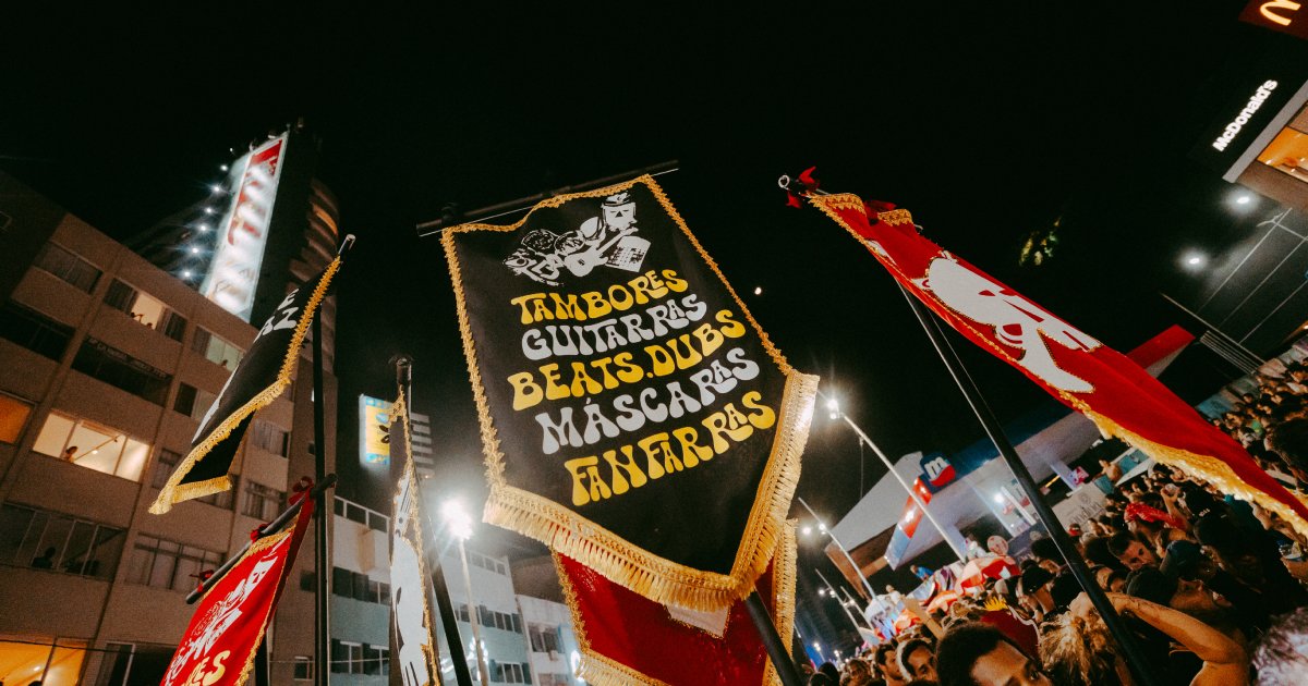 Carnaval: veja fotos do Furdunço do BaianaSystem com Liniker em Salvador 5 baianasystem